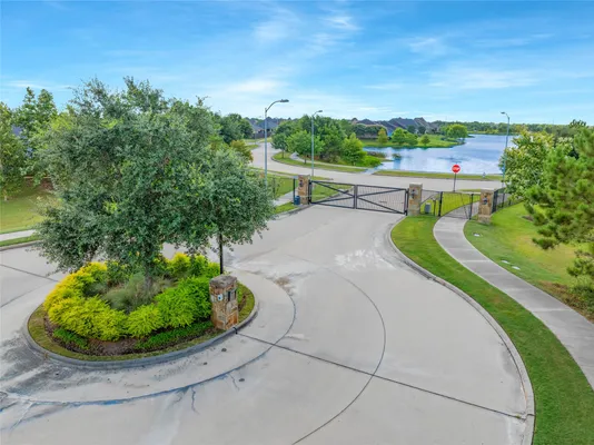 Property Slideshow image 3 of 49 | 5635 ivory cove ln, Fulshear, TX, 77441