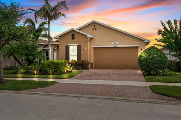 Property Slideshow image 2 of 18 | 10256 sw indian lilac trl, Port St Lucie, FL, 34987