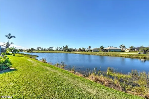 Property Slideshow image 3 of 31 | 3517 crosswater dr, North Fort Myers, FL, 33917