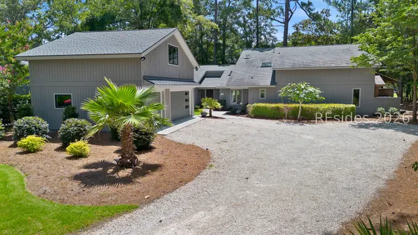 Property Slideshow image 2 of 82 | 14 field sparrow rd, Hilton Head Island, SC, 29926