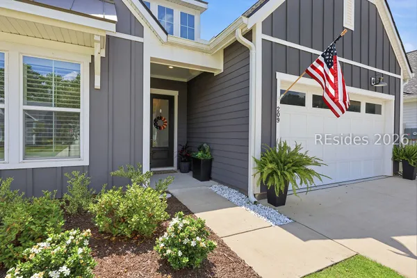 Property Slideshow image 3 of 51 | 209 foxbriar ct, Hardeeville, SC, 29927