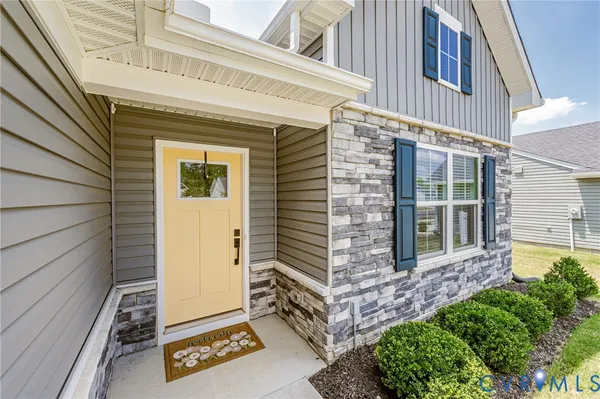 Property Slideshow image 3 of 74 | 7627 e danube loop, New Kent, VA, 23124