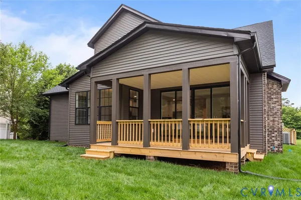 Property Slideshow image 3 of 38 | 8118 clancy ct, Chesterfield, VA, 23838