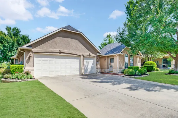 Property Slideshow image 3 of 31 | 9905 cypress st, Denton, TX, 76207