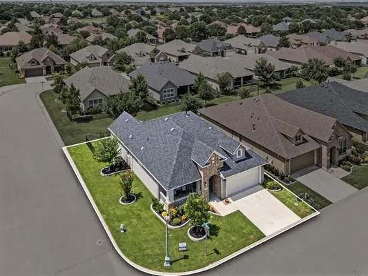 Property Slideshow image 2 of 40 | 9624 heartwood dr, Denton, TX, 76207