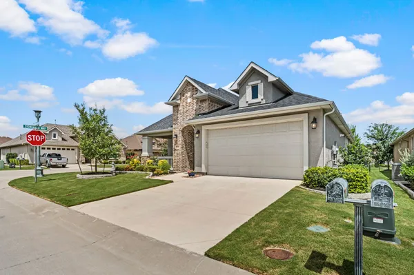 Property Slideshow image 3 of 40 | 9624 heartwood dr, Denton, TX, 76207