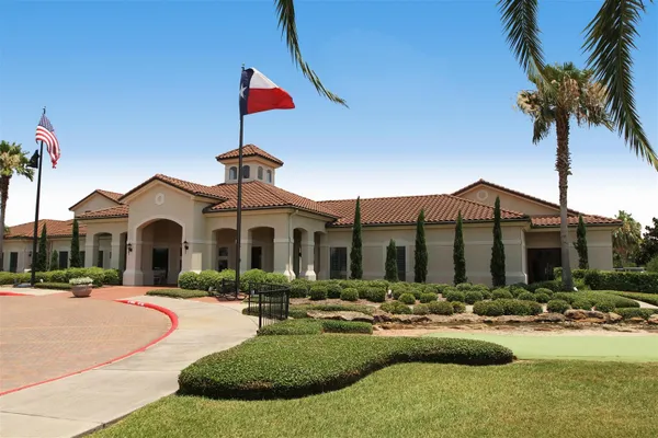 Property Slideshow image 2 of 4 | 1604 n venice dr, Pearland, TX, 77581