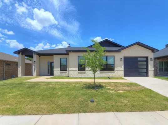 Property Slideshow image 3 of 35 | 3708 creek view dr, Mckinney, TX, 75071