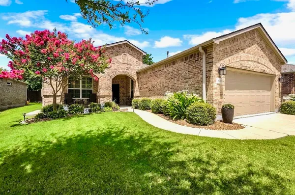 Property Slideshow image 2 of 36 | 6361 paragon dr, Frisco, TX, 75036