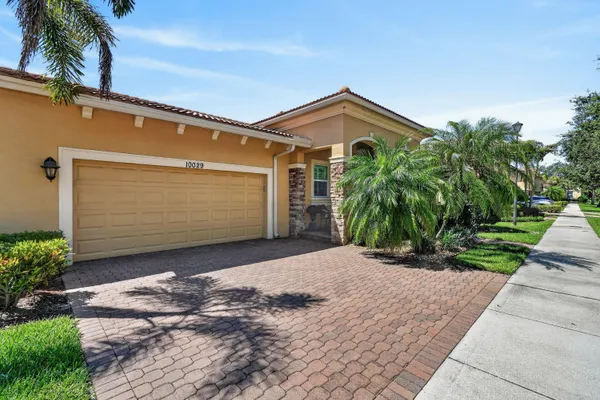 Property Slideshow image 3 of 72 | 10029 sw duccio ln, Port St Lucie, FL, 34986