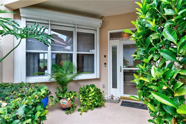 Property Slideshow image 2 of 36 | 1723 victoria cir, Vero Beach, FL, 32967