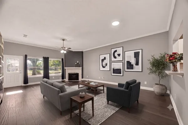 Property Slideshow image 3 of 34 | 911 woodfern glen ln, Pearland, TX, 77584