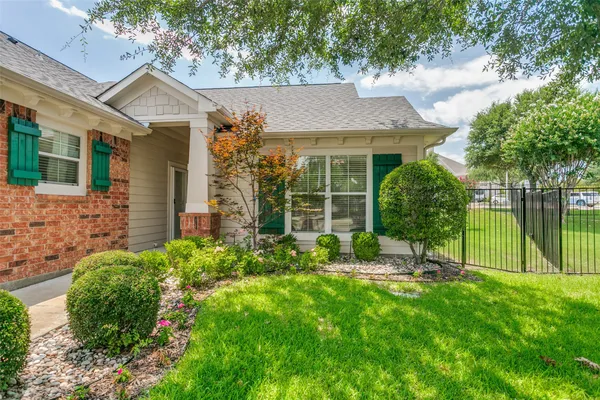 Property Slideshow image 2 of 22 | 192 river hills ct, Mckinney, TX, 75069