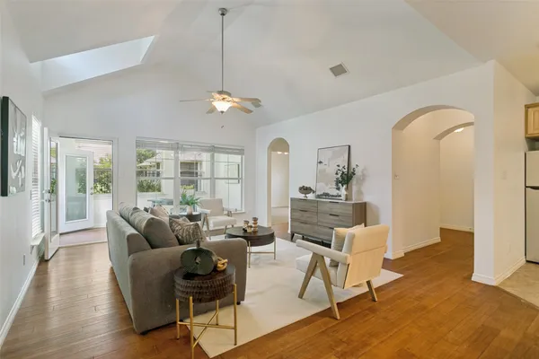 Property Slideshow image 3 of 22 | 192 river hills ct, Mckinney, TX, 75069