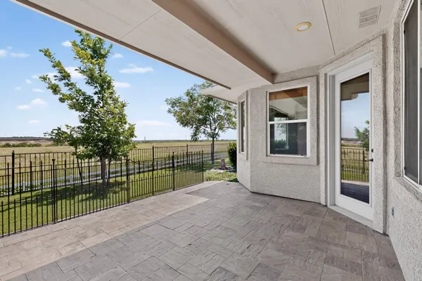 Property Slideshow image 3 of 34 | 9121 perimeter st, Denton, TX, 76207