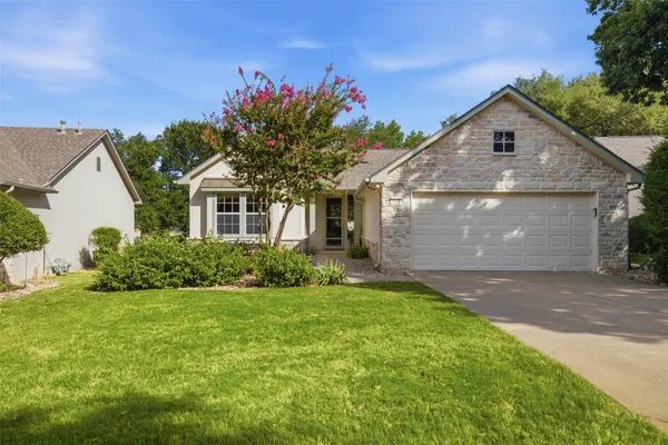 Property Slideshow image 2 of 30 | 113 larkspur ln, Georgetown, TX, 78633