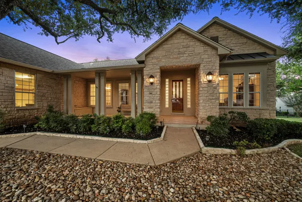 Property Slideshow image 2 of 38 | 103 black walnut cir, Georgetown, TX, 78633