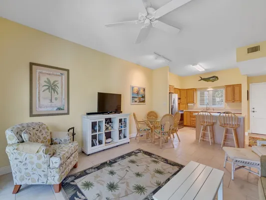 Property Slideshow image 3 of 22 | 5060 harmony cir 102, Vero Beach, FL, 32967