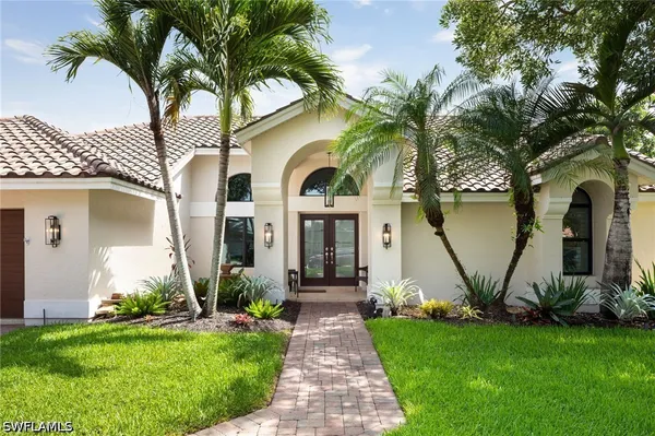 Property Slideshow image 3 of 33 | 196 monterey dr, Naples, FL, 34119