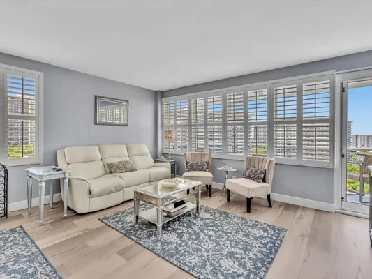Property Slideshow image 2 of 48 | 3300 ne 36th st 1016, Fort Lauderdale, FL, 33308