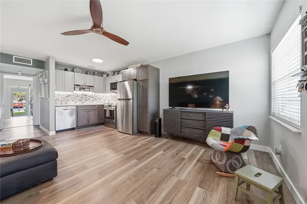 Property Slideshow image 2 of 25 | 12 vista gardens trl 104, Vero Beach, FL, 32962