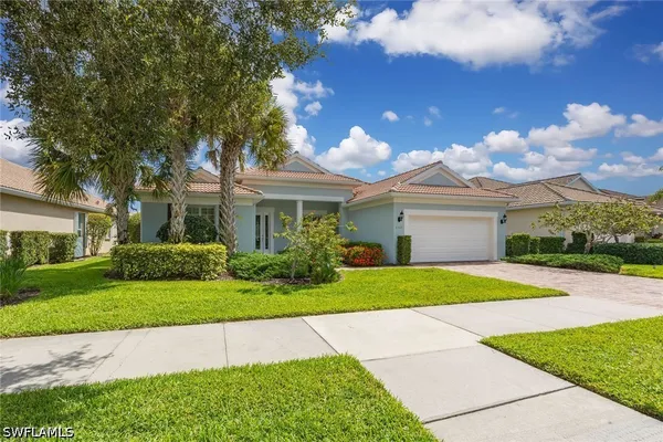 Property Slideshow image 2 of 50 | 8562 veronawalk cir, Naples, FL, 34114