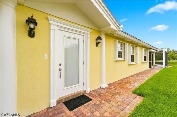 Property Slideshow image 3 of 50 | 7704 rozzini ln, Naples, FL, 34114