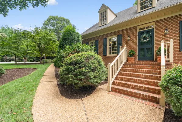Property Slideshow image 2 of 39 | 104 ambrose hl, Williamsburg, VA, 23185