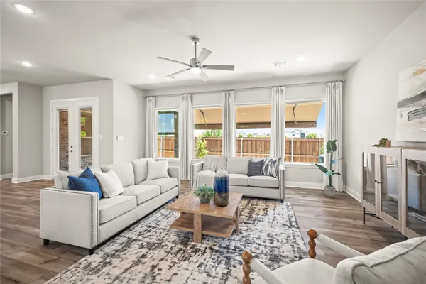 Property Slideshow image 3 of 40 | 4800 cypress thorn dr, Arlington, TX, 76005