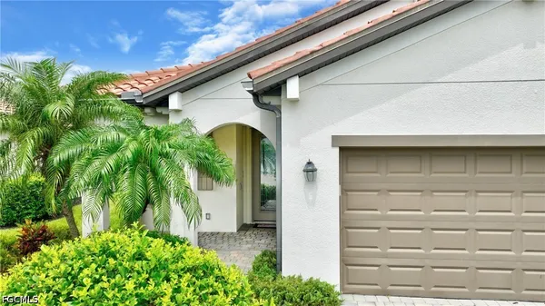 Property Slideshow image 3 of 29 | 11608 golden oak ter, Fort Myers, FL, 33913