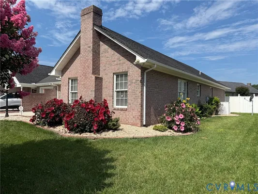 Property Slideshow image 2 of 2 | 408 cobblestone dr, Hopewell, VA, 23860
