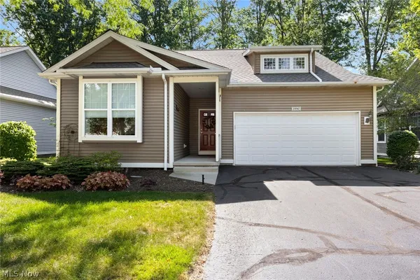 Property Slideshow image 2 of 36 | 1990 buckingham dr, Avon, OH, 44011