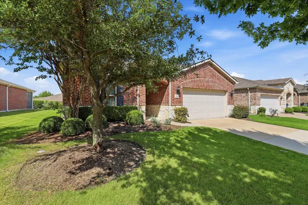 Property Slideshow image 3 of 36 | 7002 zurich ln, Frisco, TX, 75036