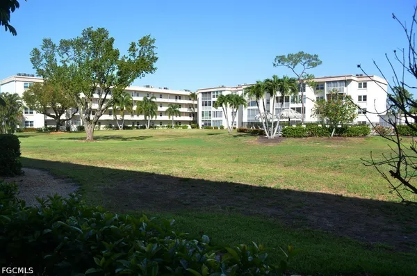 Property Slideshow image 2 of 29 | 1624 pine valley dr 118, Fort Myers, FL, 33907