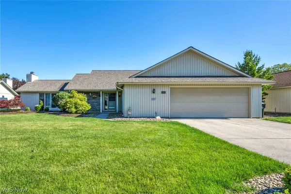 Property Slideshow image 2 of 45 | 32912 woodstone cir, North Ridgeville, OH, 44039