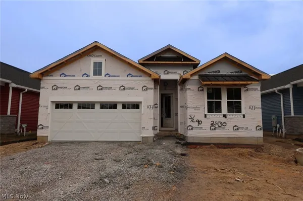 Property Slideshow image 2 of 11 | 2430 merriment dr, Amherst, OH, 44001