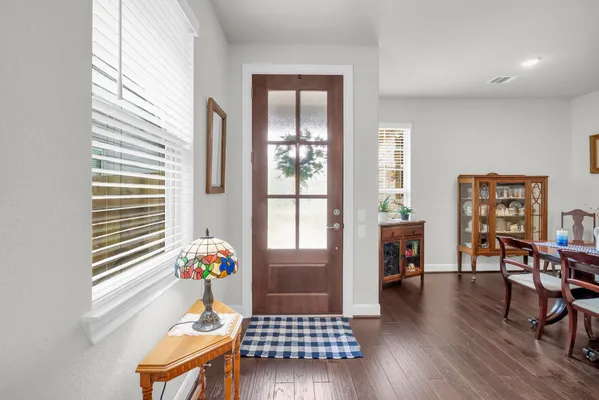 Property Slideshow image 2 of 49 | 118 wild wisteria ln, Montgomery, TX, 77316