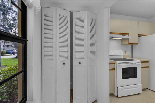 Property Slideshow image 3 of 35 | 44 plantation dr 101, Vero Beach, FL, 32966