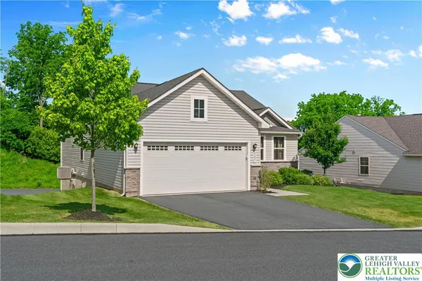 Property Slideshow image 3 of 47 | 4221 mimosa ln, Whitehall Twp, PA, 18052