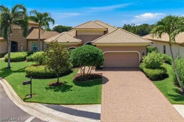 Property Slideshow image 2 of 46 | 6168 dogleg dr, Naples, FL, 34113