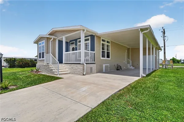 Property Slideshow image 2 of 44 | 5671 captain john smith loop, North Fort Myers, FL, 33917
