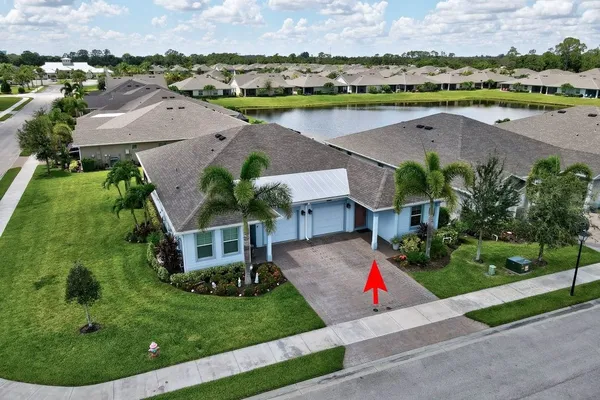 Property Slideshow image 2 of 36 | 6105 red maple mnr, Vero Beach, FL, 32966