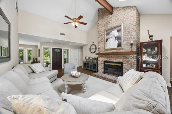 Property Slideshow image 2 of 44 | 6 horseman ln, Hilton Head Island, SC, 29926