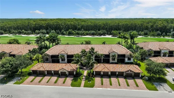 Property Slideshow image 3 of 39 | 28031 bridgetown ct 5424, Bonita Springs, FL, 34135