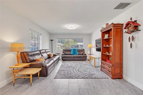 Property Slideshow image 3 of 33 | 10115 44th way 409, Boynton Beach, FL, 33436