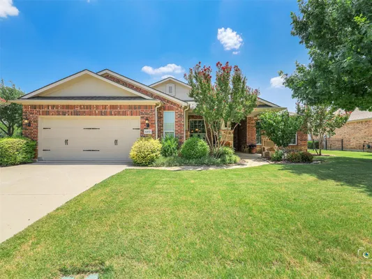 Property Slideshow image 2 of 39 | 6490 ontario dr, Frisco, TX, 75036