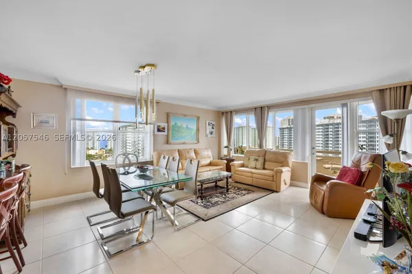 Property Slideshow image 3 of 27 | 3200 ne 36th st 1216, Fort Lauderdale, FL, 33308