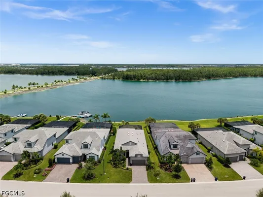 Property Slideshow image 3 of 50 | 19025 aqua shore dr, Fort Myers, FL, 33913