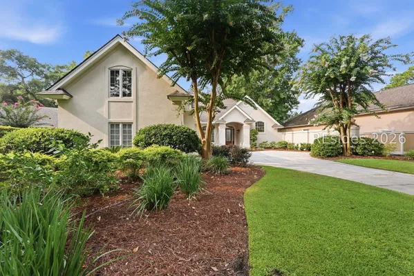 Property Slideshow image 3 of 49 | 52 old fort dr, Hilton Head Island, SC, 29926