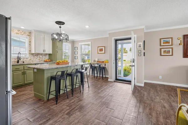 Property Slideshow image 3 of 42 | 227 lakeside crossing dr, Conway, SC, 29526